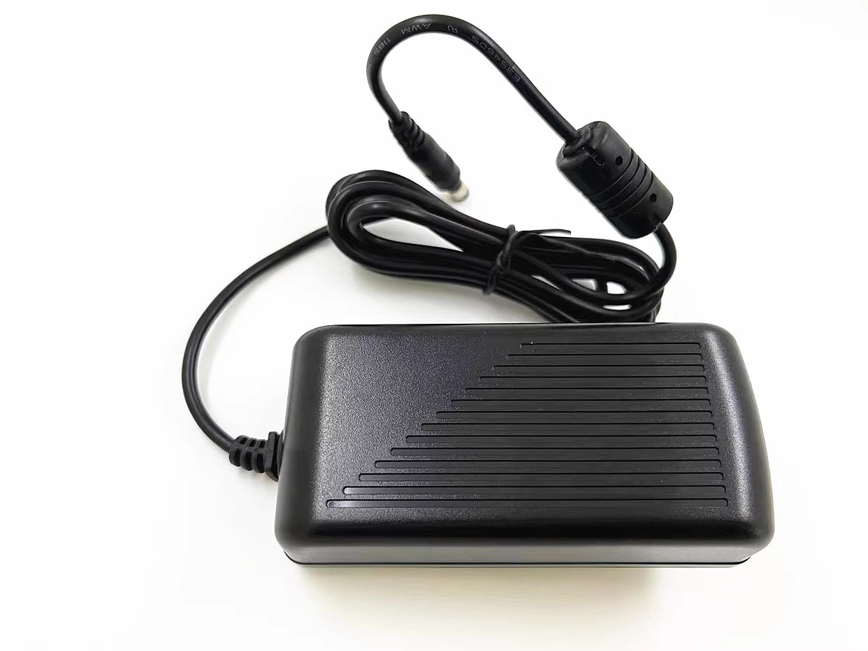 *Brand NEW*POWER Supply FJ-SW0504000U FJ DC5V 4A AC ADAPTER